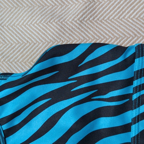 Nike blue and black sports bra size small - Picture 3 of 8